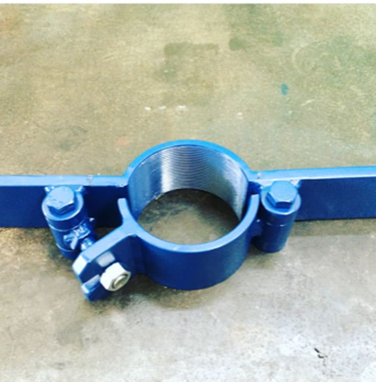 Steel clamp for water well pipe